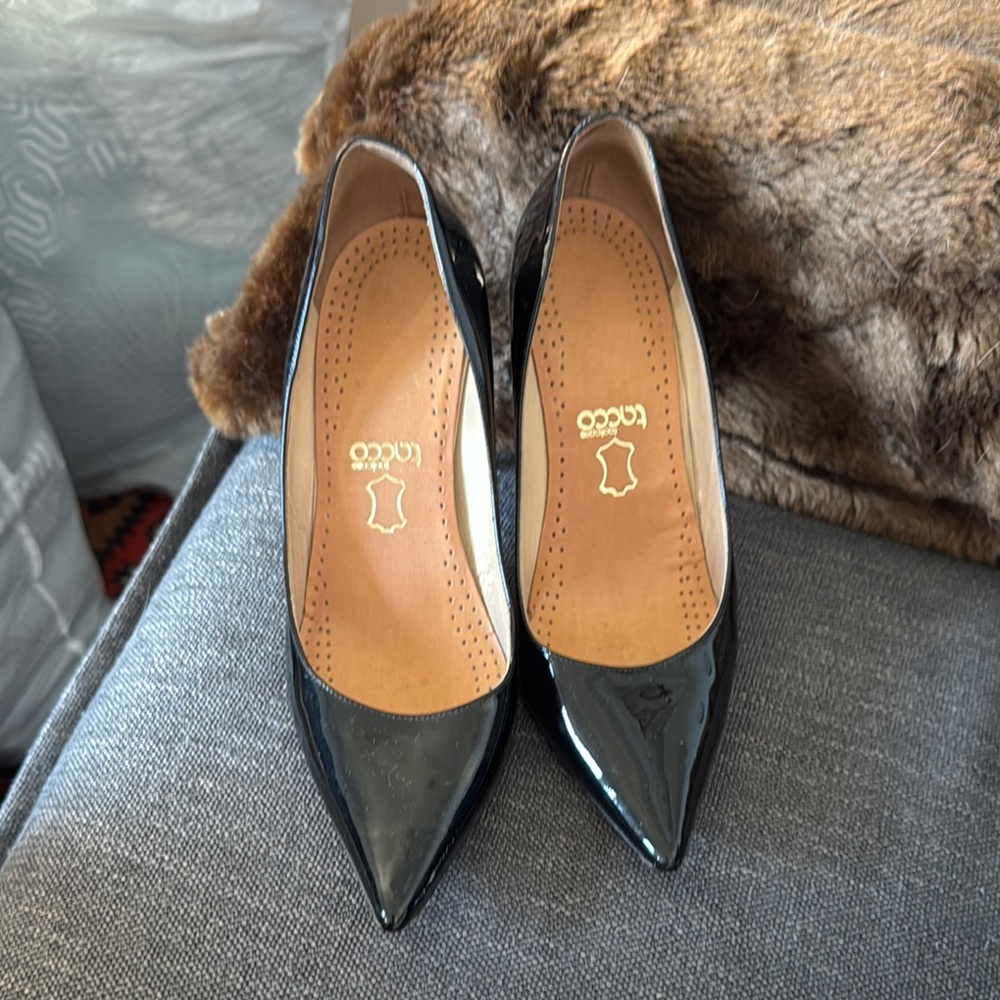 Jimmy Choo Black Heels Elegant Design
